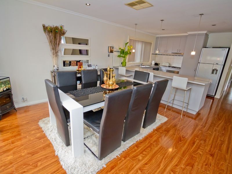 26 Paroo Avenue, Roxburgh Park VIC 3064