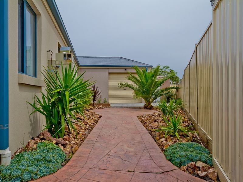 26 Paroo Avenue, Roxburgh Park VIC 3064