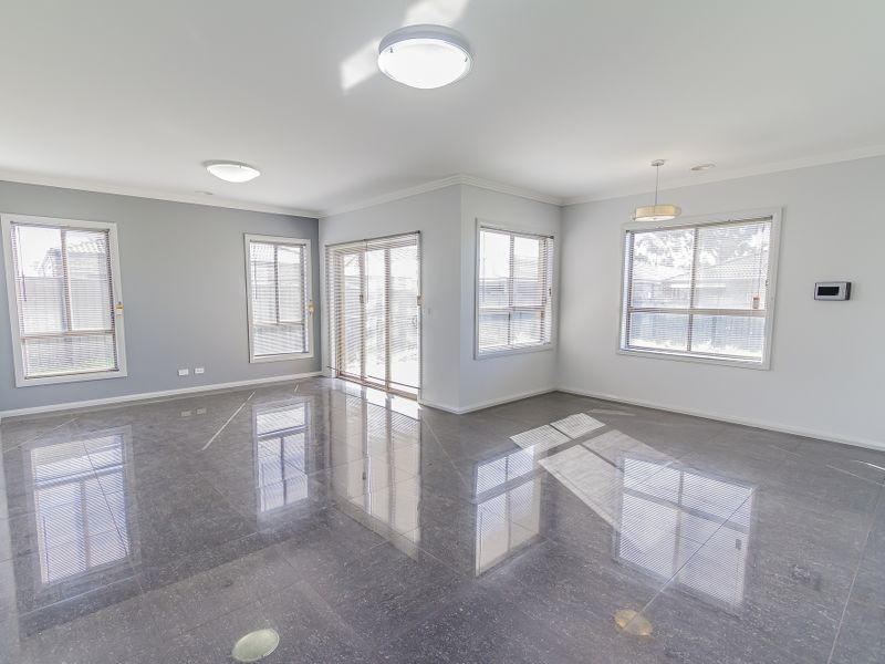 21 Bottlebrush Rd, Craigieburn VIC 3064