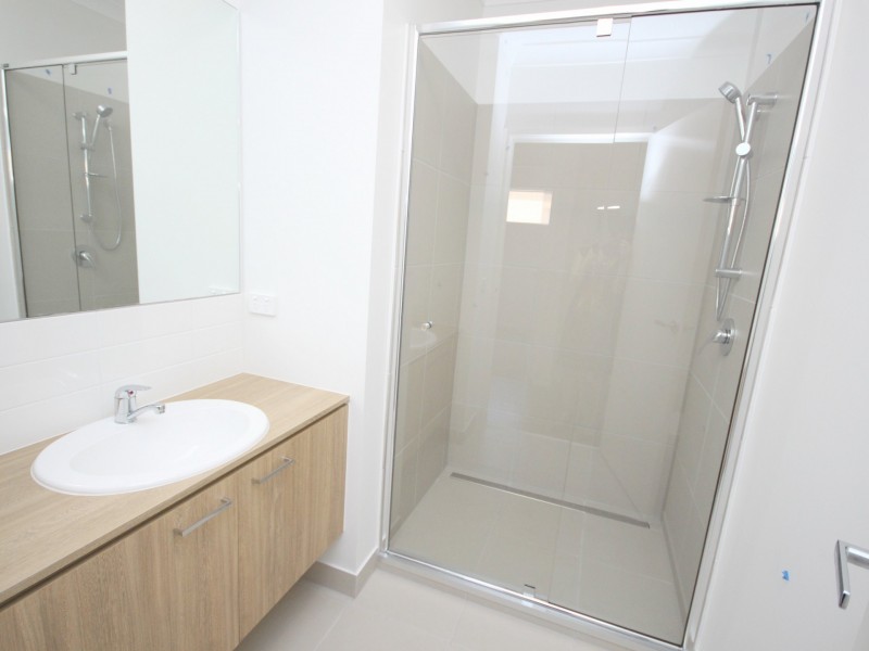 32 Fortitude Drive, Craigieburn VIC 3064