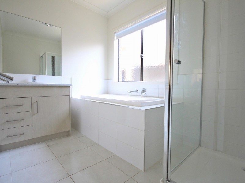 49 Gateshead Street, Craigieburn VIC 3064