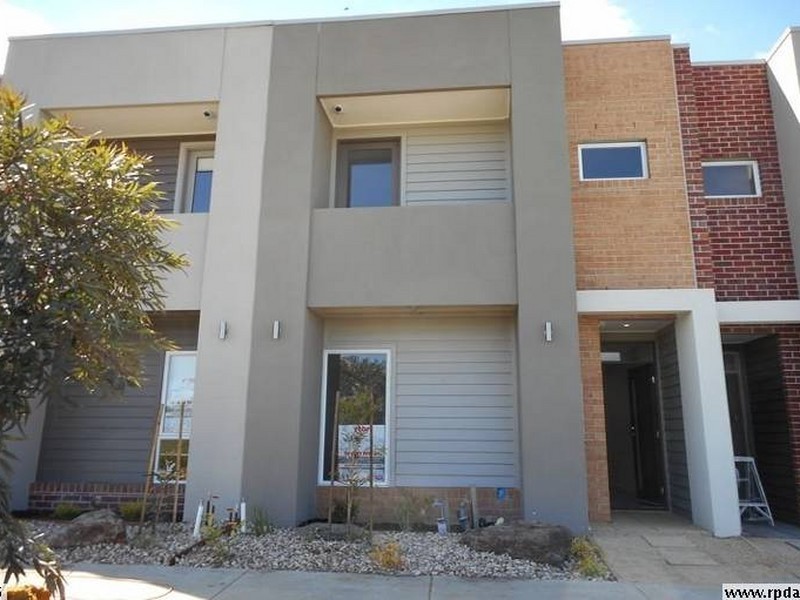 14 Little Windrock Lane, Craigieburn VIC 3064