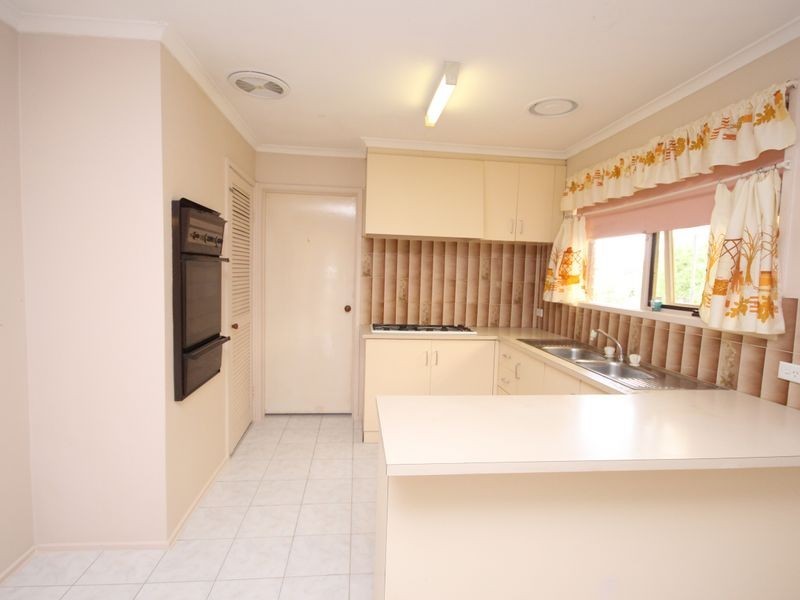 4 Franklin Court, Craigieburn VIC 3064