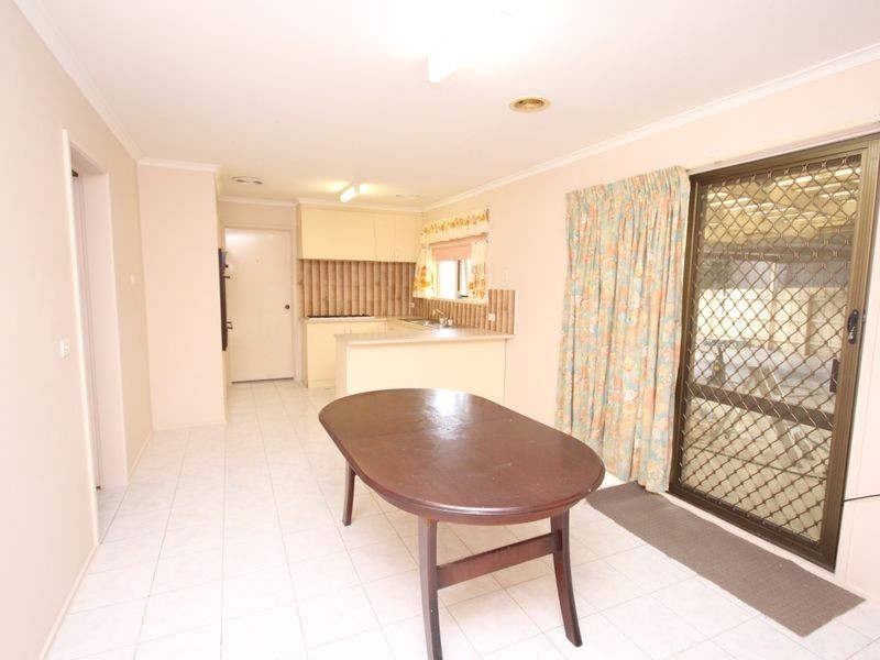 4 Franklin Court, Craigieburn VIC 3064