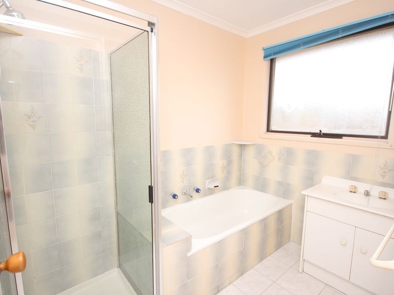 4 Franklin Court, Craigieburn VIC 3064