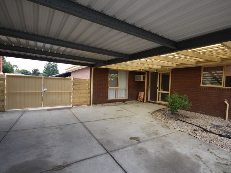 4 Franklin Court, Craigieburn VIC 3064