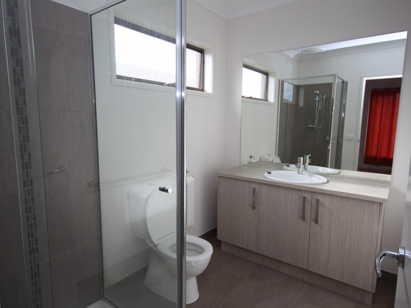 7 Euphoria Street, Craigieburn VIC 3064