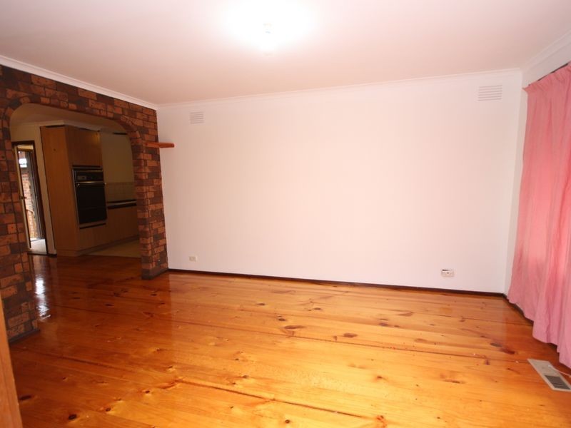 43 Langdon Cres, Craigieburn VIC 3064