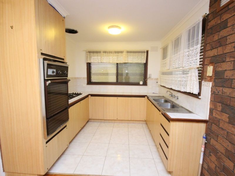 43 Langdon Cres, Craigieburn VIC 3064