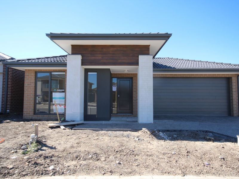 17 Green Range Vista, Roxburgh Park VIC 3064