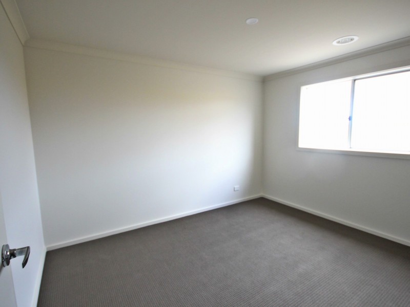 7 Bedgebury St, Mickleham VIC 3064