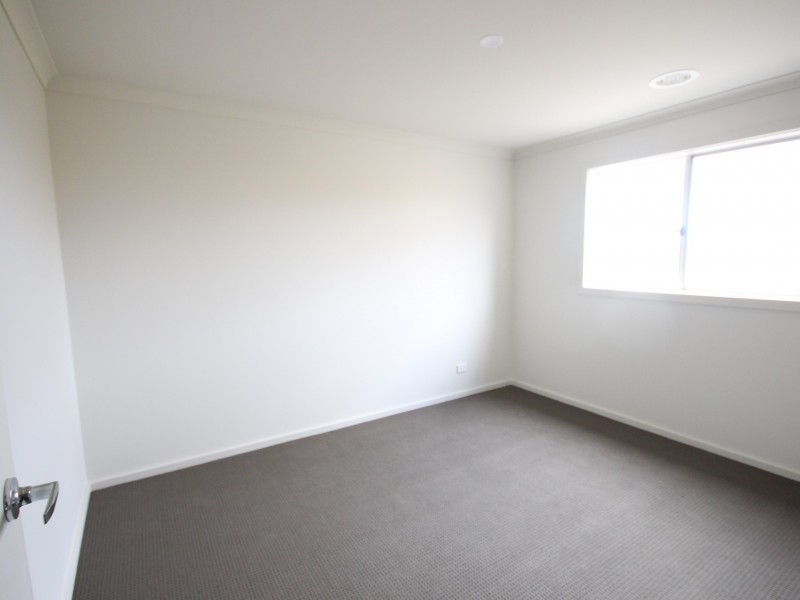 7 Bedgebury St, Mickleham VIC 3064