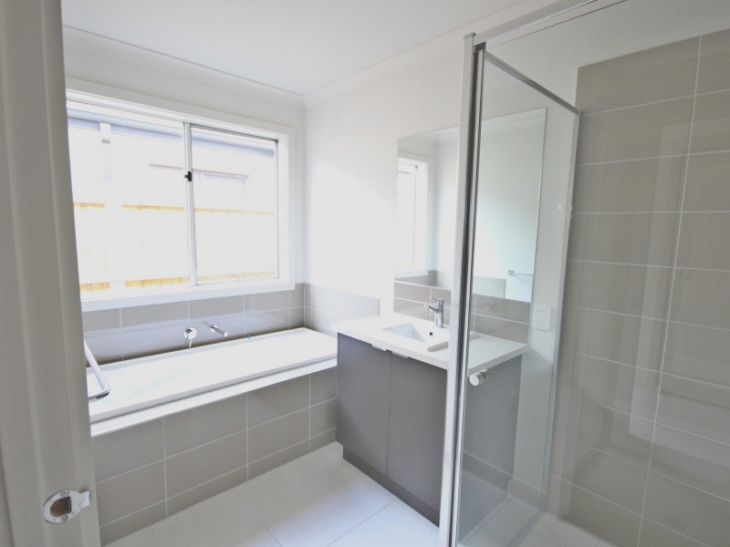 7 Bedgebury St, Mickleham VIC 3064