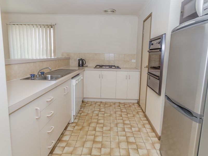 7 Crawley Court, Craigieburn VIC 3064