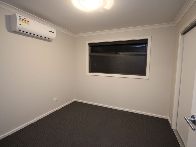 8 Fame Way, Craigieburn VIC 3064