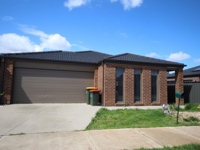 4 Pembury Street, Craigieburn VIC 3064