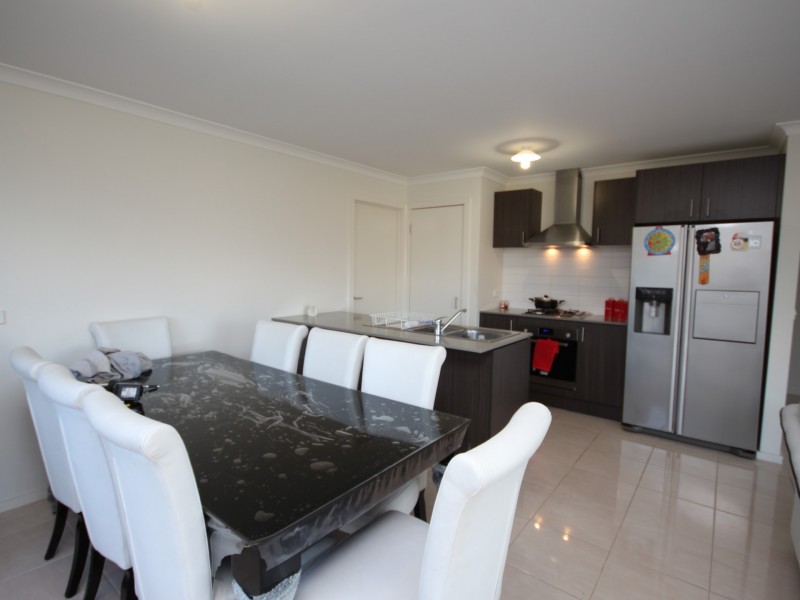 4 Pembury Street, Craigieburn VIC 3064