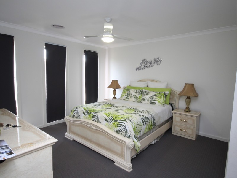 4 Pembury Street, Craigieburn VIC 3064