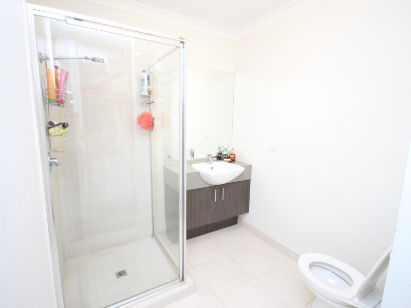 4 Pembury Street, Craigieburn VIC 3064