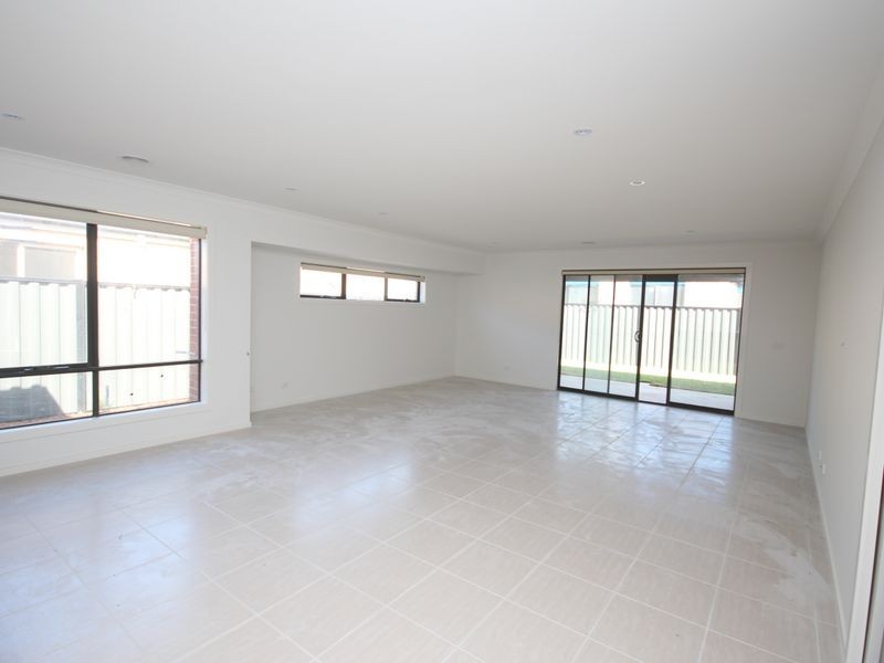 25 Bluebell Drive, Craigieburn VIC 3064