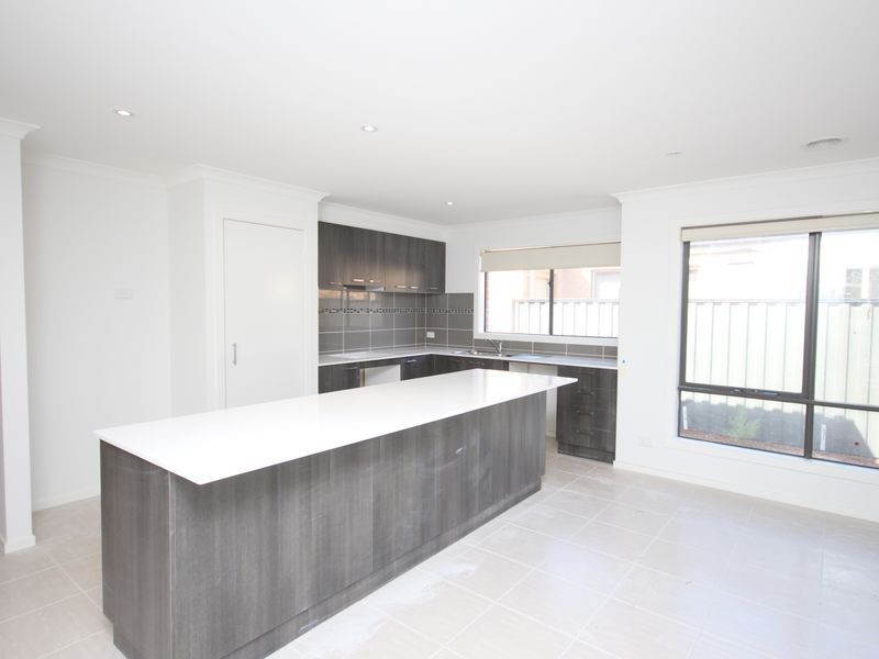 25 Bluebell Drive, Craigieburn VIC 3064