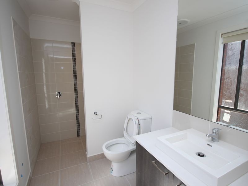 25 Bluebell Drive, Craigieburn VIC 3064