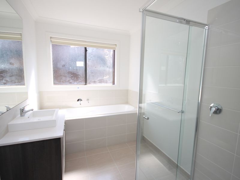 25 Bluebell Drive, Craigieburn VIC 3064
