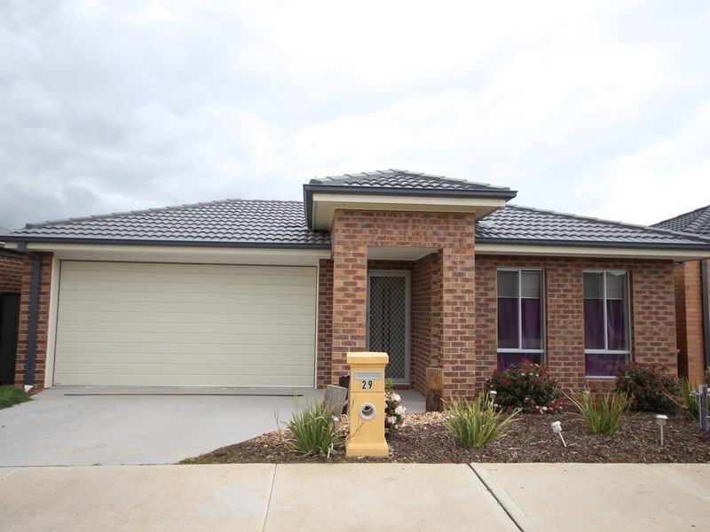29 Bradshaw Avenue, Craigieburn VIC 3064