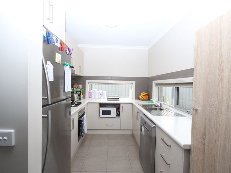 29 Bradshaw Avenue, Craigieburn VIC 3064