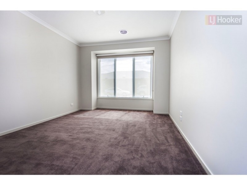 45 Mountleigh Circuit, Craigieburn VIC 3064
