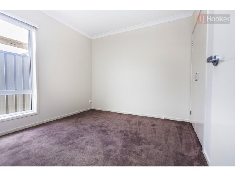 45 Mountleigh Circuit, Craigieburn VIC 3064