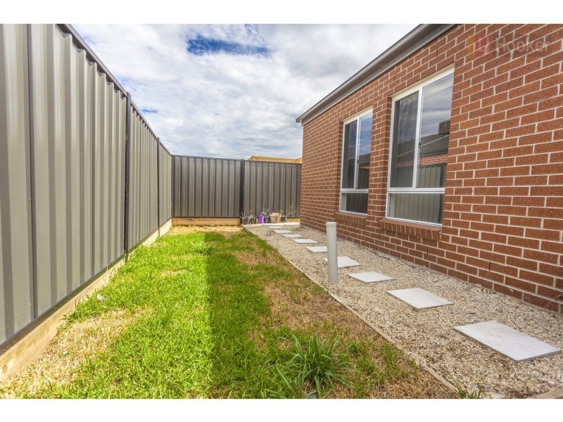 45 Mountleigh Circuit, Craigieburn VIC 3064