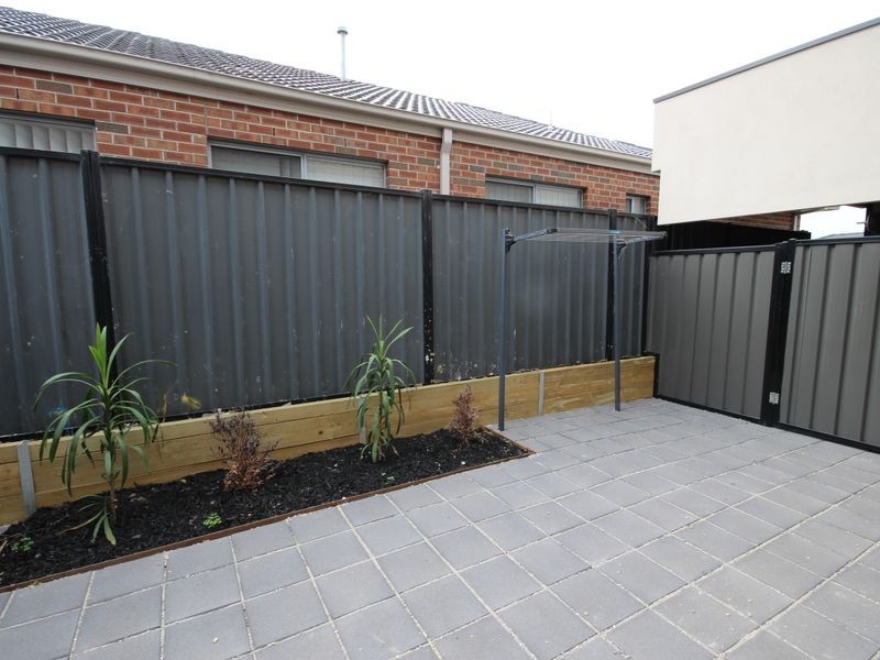24 Faith Road, Craigieburn VIC 3064