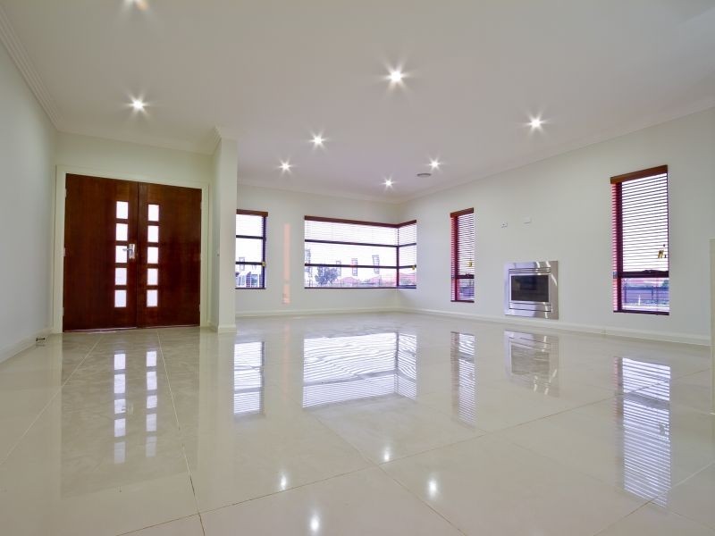 39 Woodside way, Roxburgh Park VIC 3064