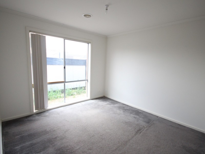 2 Korab Place, Roxburgh Park VIC 3064