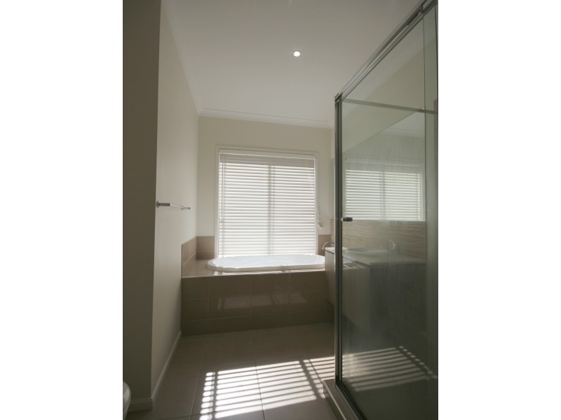 13 Scotney Road, Craigieburn VIC 3064