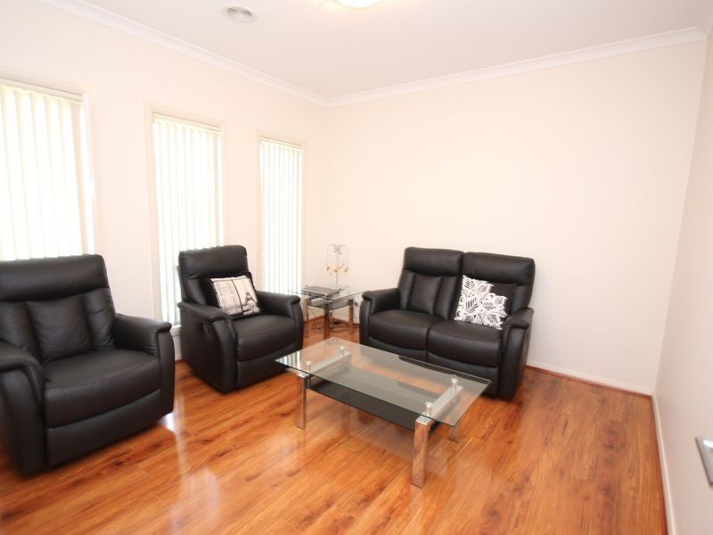 153 Newbury Blvd, Craigieburn VIC 3064