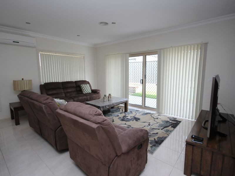 153 Newbury Blvd, Craigieburn VIC 3064