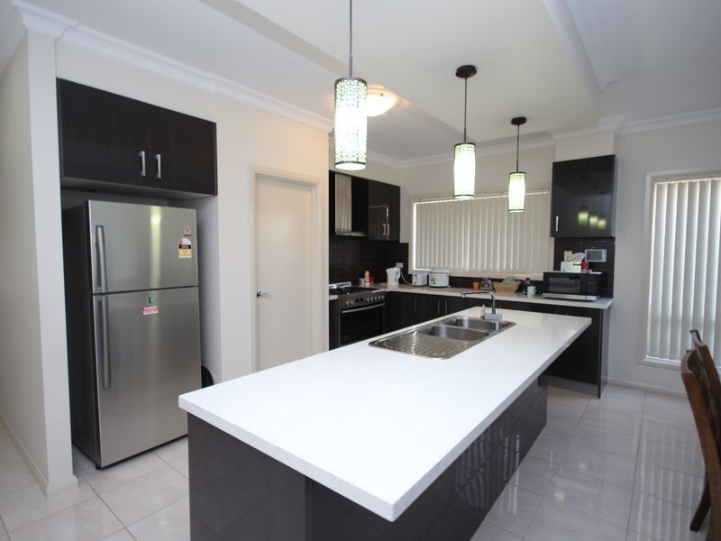 153 Newbury Blvd, Craigieburn VIC 3064