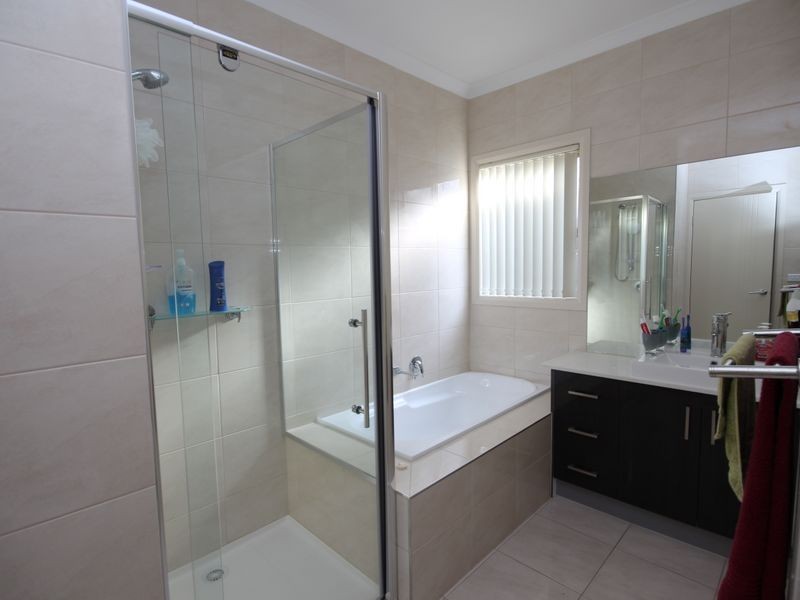 153 Newbury Blvd, Craigieburn VIC 3064