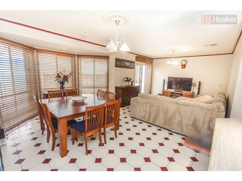 24 Wilkinson Court, Roxburgh Park VIC 3064