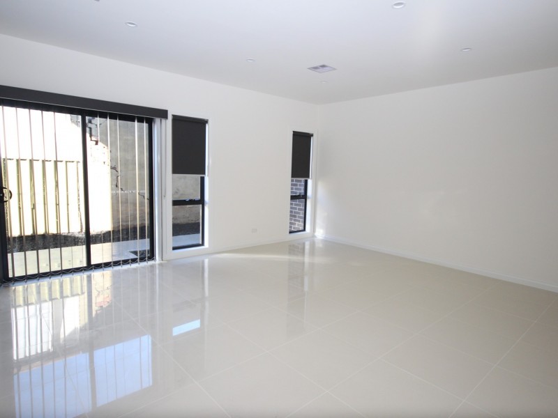 Unit 2/95 Power St, St Albans VIC 3021