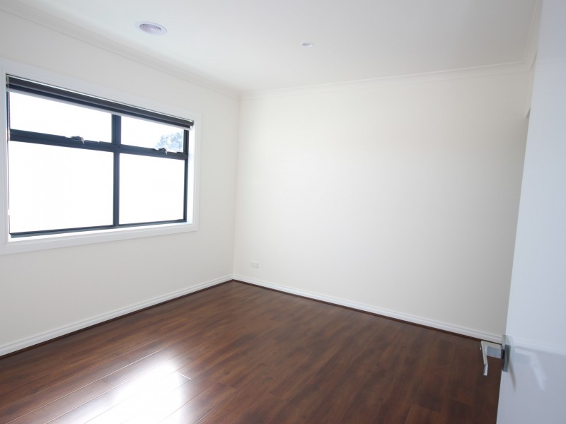 Unit 2/95 Power St, St Albans VIC 3021