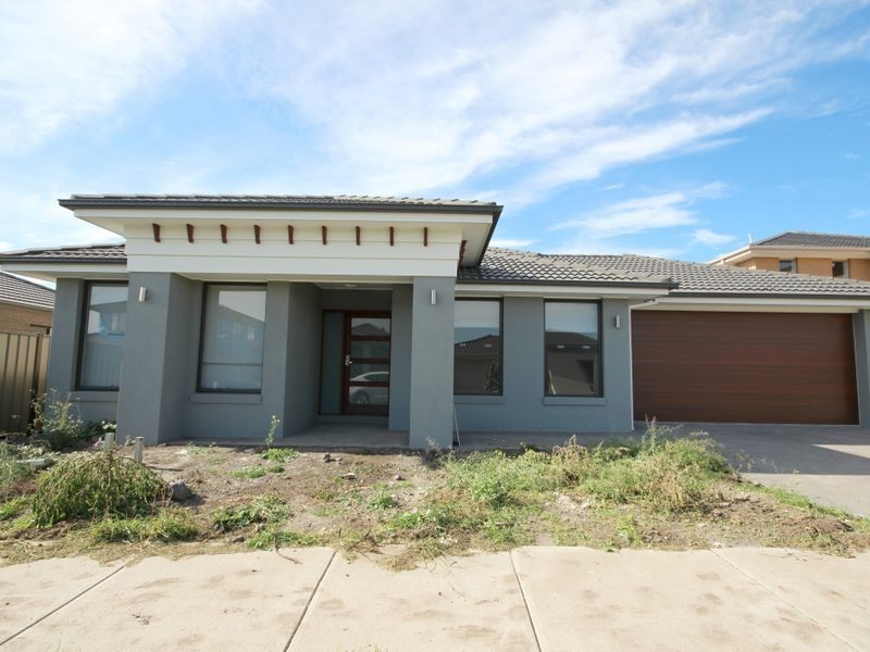 39 Scoria Circuit, Craigieburn VIC 3064