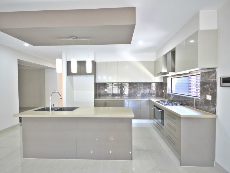 7 Recreation St, Roxburgh Park VIC 3064