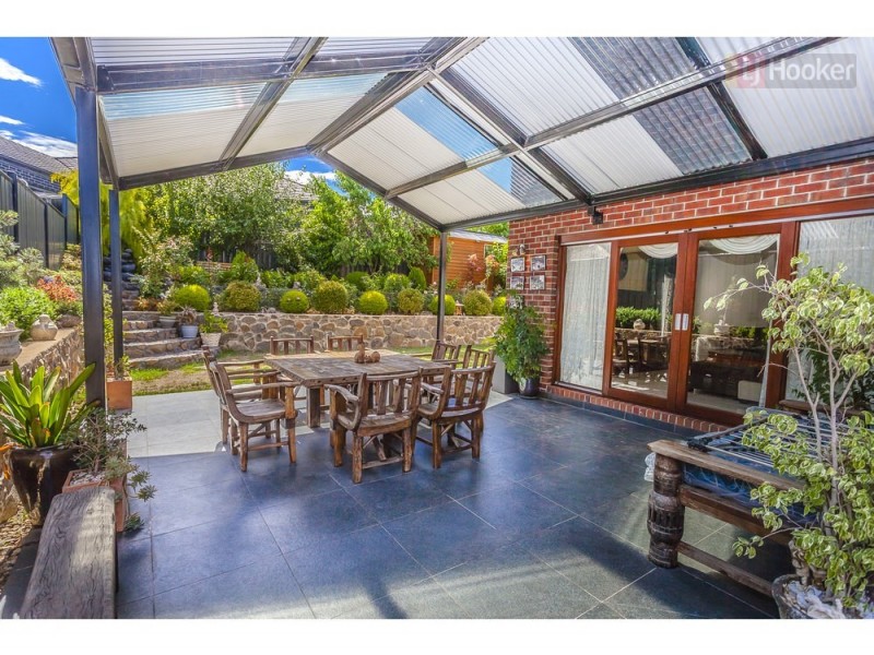 19 Mallard Cct, Craigieburn VIC 3064