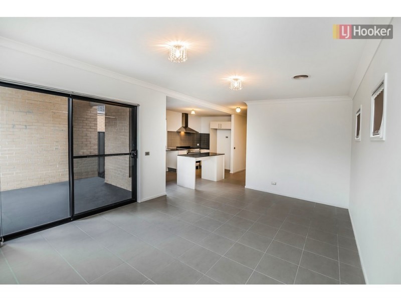 76 Thoresby Circuit, Craigieburn VIC 3064