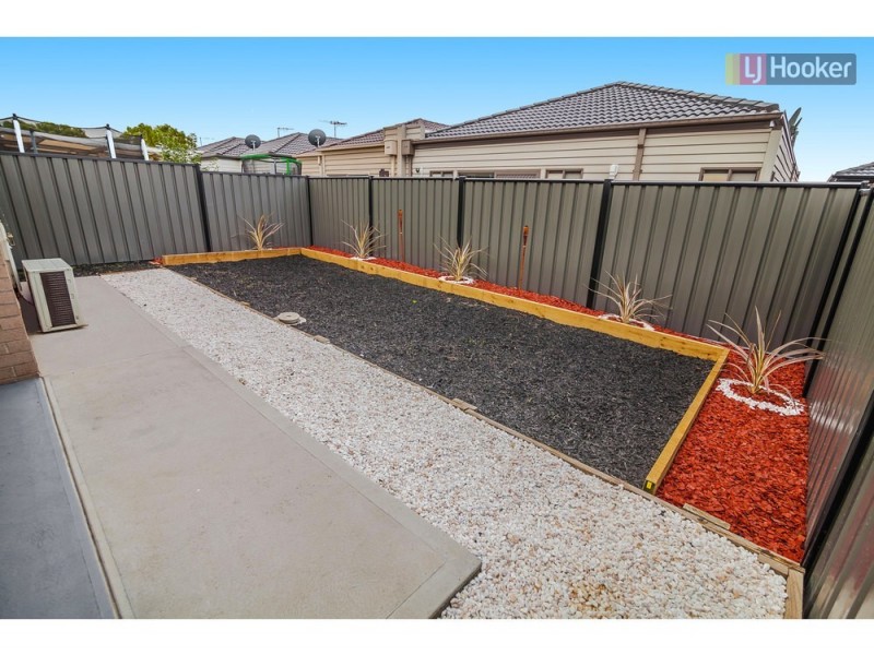 76 Thoresby Circuit, Craigieburn VIC 3064