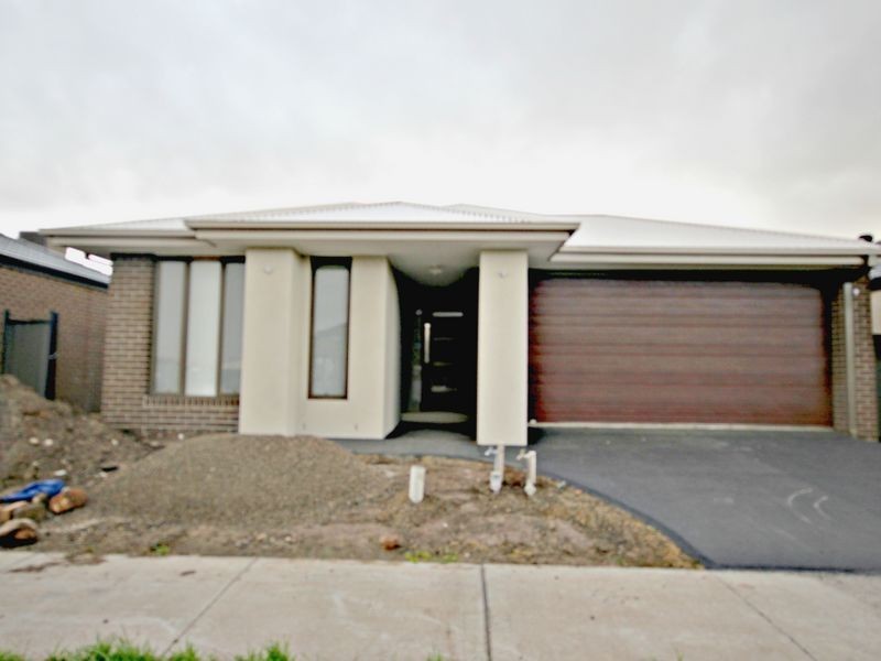 5 Scoria Circuit, Craigieburn VIC 3064