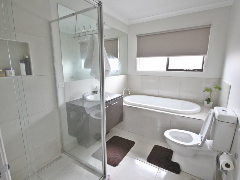 3 Versant Drive, Craigieburn VIC 3064